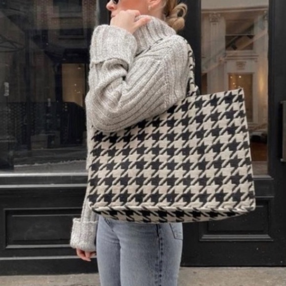 SOLD OUT H&M Jacquard Weave Houndstooth Handbag Tote. Black & White. NWT. - Picture 11 of 13